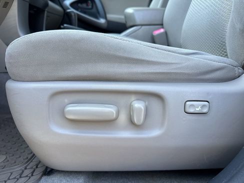 Used 2008 Toyota RAV4 Limited FWD image 3
