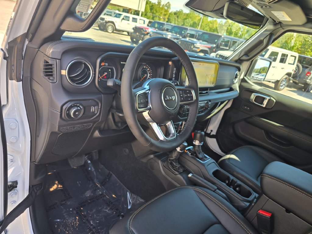 New 2027 Jeep Wrangler Unlimited Sahara AWD/4WD image 23