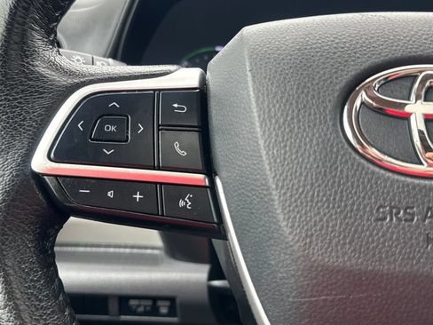 Used 2021 Toyota Sienna XLE w/ XLE Plus Package AWD/4WD image 21