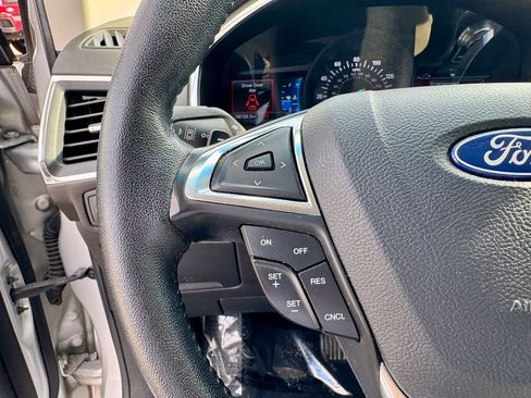 Used 2019 Ford Edge Titanium AWD/4WD image 30