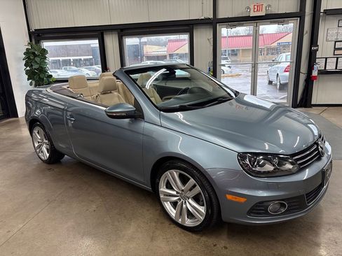 Used 2012 Volkswagen Eos Executive image 24