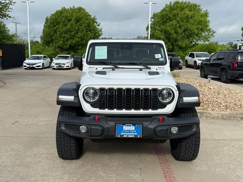 Used 2024 Jeep Gladiator Rubicon image 9