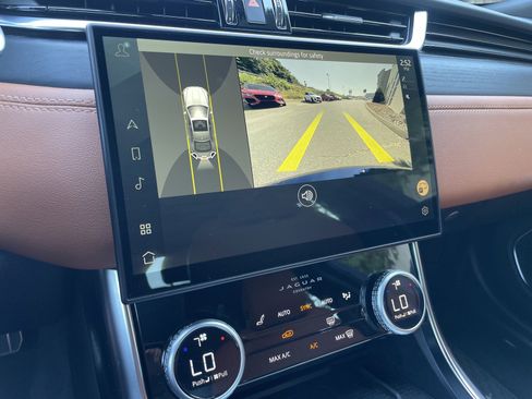 Used 2024 Jaguar XF R-Dynamic SE image 21