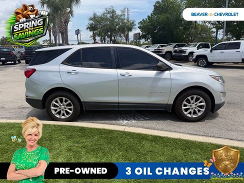 Used 2018 Chevrolet Equinox LS FWD image 3