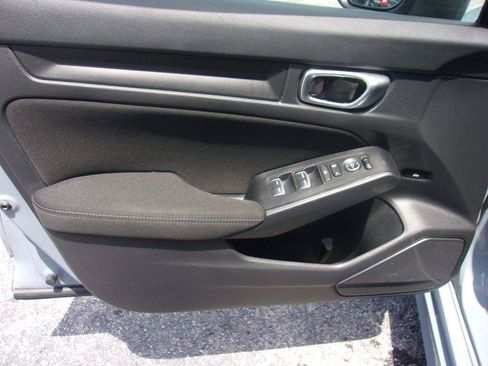 Used 2023 Honda Civic Sport image 10