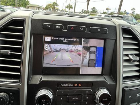 Used 2018 Ford F150 King Ranch w/ Equipment Group 601A Luxury AWD/4WD image 9
