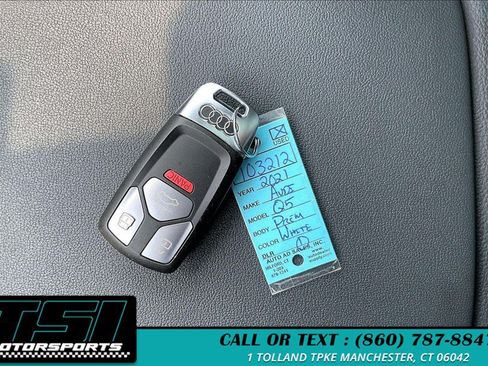Used 2021 Audi Q5 2.0T Premium w/ Convenience Package AWD/4WD image 11