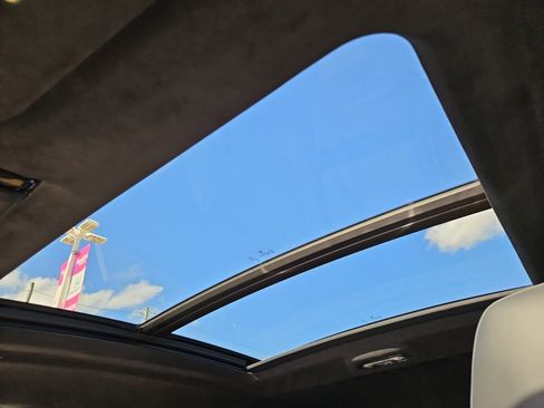 Used 2023 BMW X6 M Competition w/ Competition Package image 23