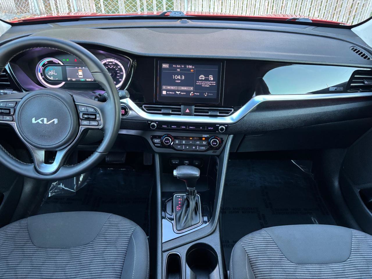 Used 2022 Kia Niro LXS FWD image 19