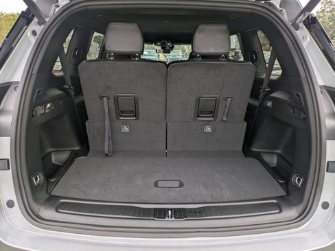 New 2025 Jeep Grand Cherokee L Limited w/ Black Appearance Package image 11