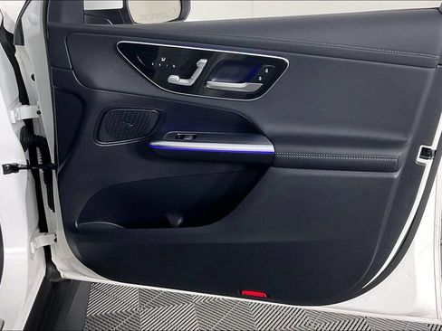 Certified 2025 Mercedes-Benz GLC 300 4MATIC image 16