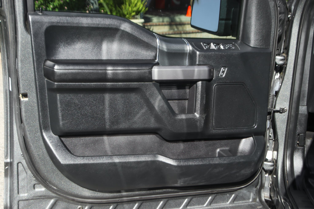 Used 2019 Ford F150 XLT w/ Equipment Group 302A Luxury RWD image 14