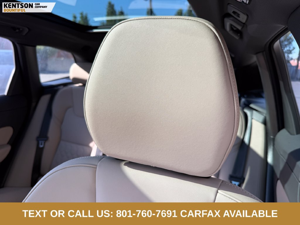 Used 2026 Volvo XC60 B5 Plus AWD/4WD image 26