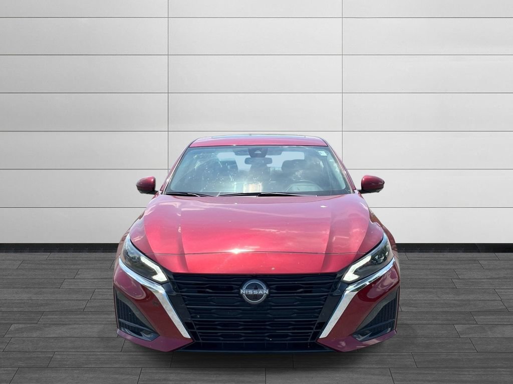 Used 2024 Nissan Altima 2.5 SL FWD image 9