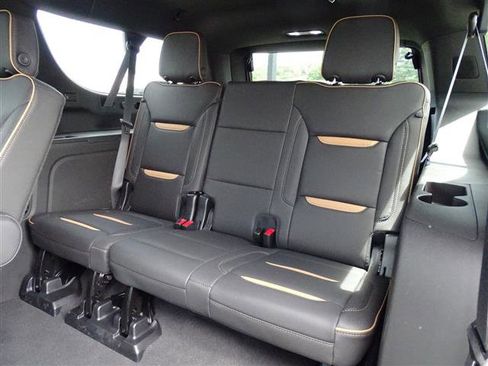 Used 2023 GMC Yukon XL AT4 image 12