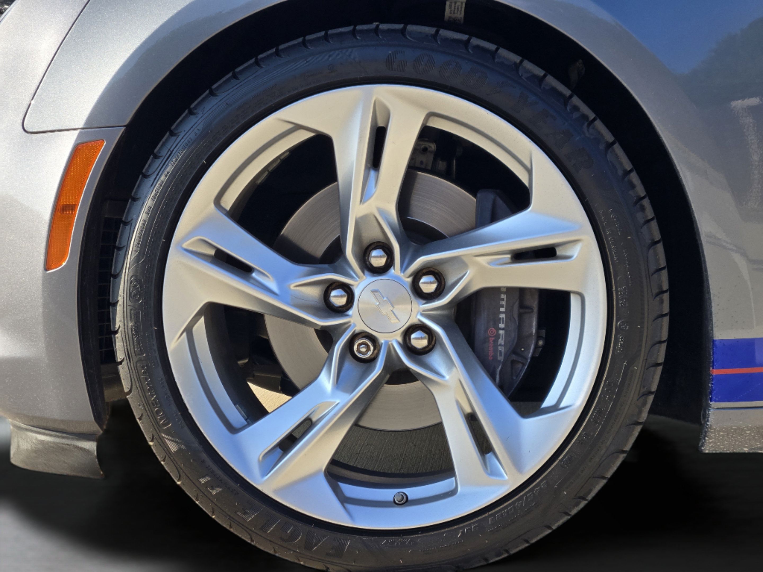 Used 2020 Chevrolet Camaro SS RWD image 30