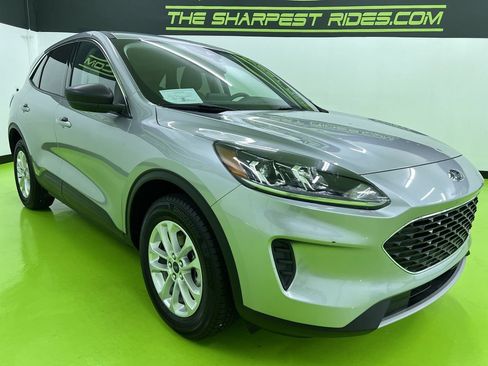Used 2022 Ford Escape SE AWD/4WD image 2