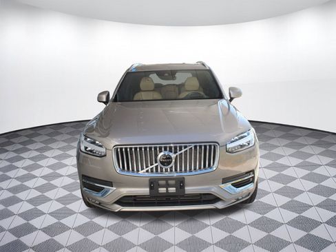 Used 2021 Volvo XC90 T6 Inscription w/ Lounge Package image 6