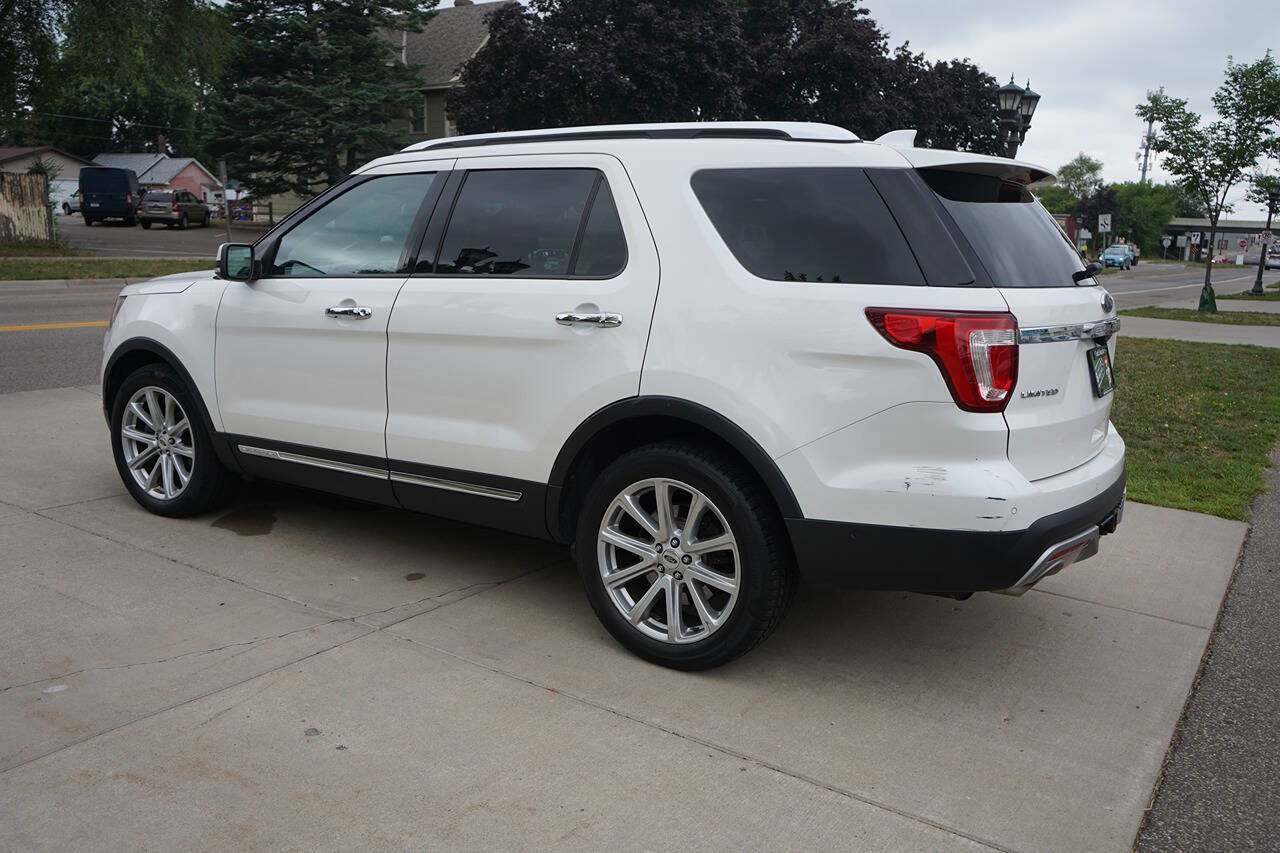 Used 2016 Ford Explorer Limited w/ Equipment Group 301A AWD/4WD image 9