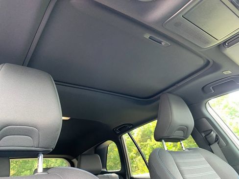 Used 2026 Toyota RAV4 SE w/ Convenience Package FWD image 18