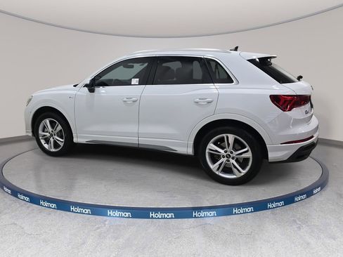 Used 2023 Audi Q3 2.0T Premium w/ Convenience Package image 9