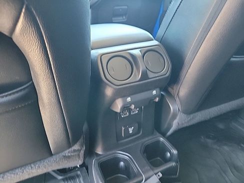 Used 2020 Jeep Gladiator Overland image 38