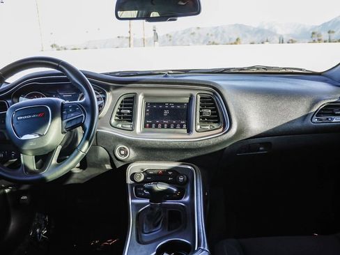 Used 2018 Dodge Challenger SXT image 13