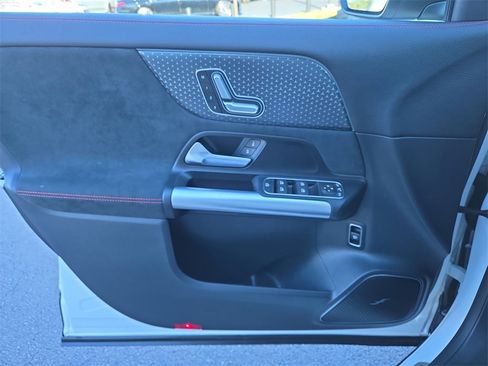 Certified 2025 Mercedes-Benz GLA 250 image 19