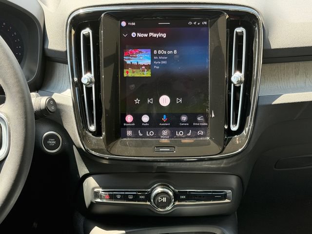 Certified 2024 Volvo XC40 B5 Ultimate w/ Protection Package Premier AWD/4WD image 17