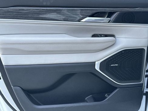 Used 2022 Jeep Wagoneer Series II image 23