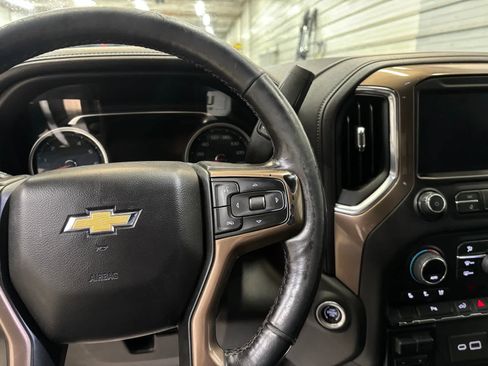 Used 2022 Chevrolet Silverado 2500 High Country w/ Z71 Off-Road Package AWD/4WD image 13