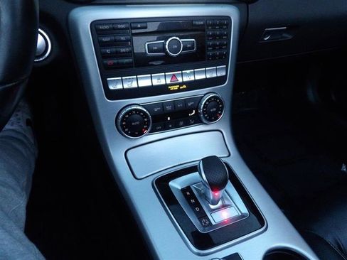 Used 2016 Mercedes-Benz SLK 300 image 28