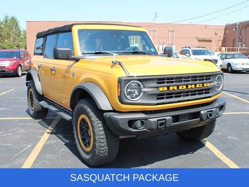 Used 2022 Ford Bronco Black Diamond w/ Sasquatch Package AWD/4WD image 4