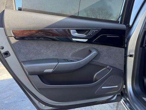 Used 2014 Audi A8 L 4.0T image 16