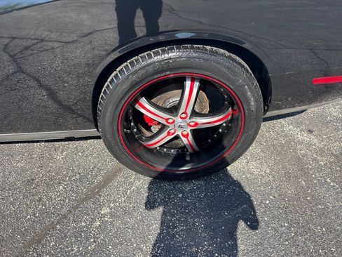 Used 2013 Dodge Challenger R/T Plus RWD image 31