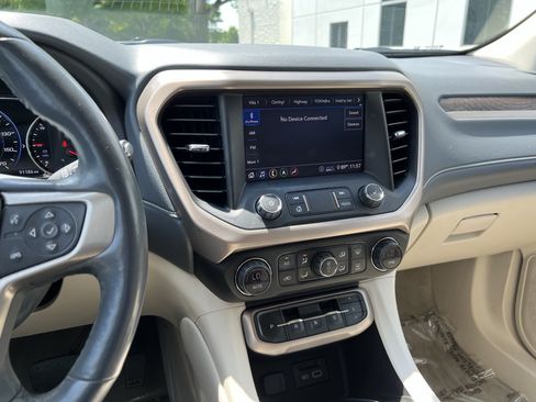Used 2020 GMC Acadia Denali w/ Technology Package FWD image 31