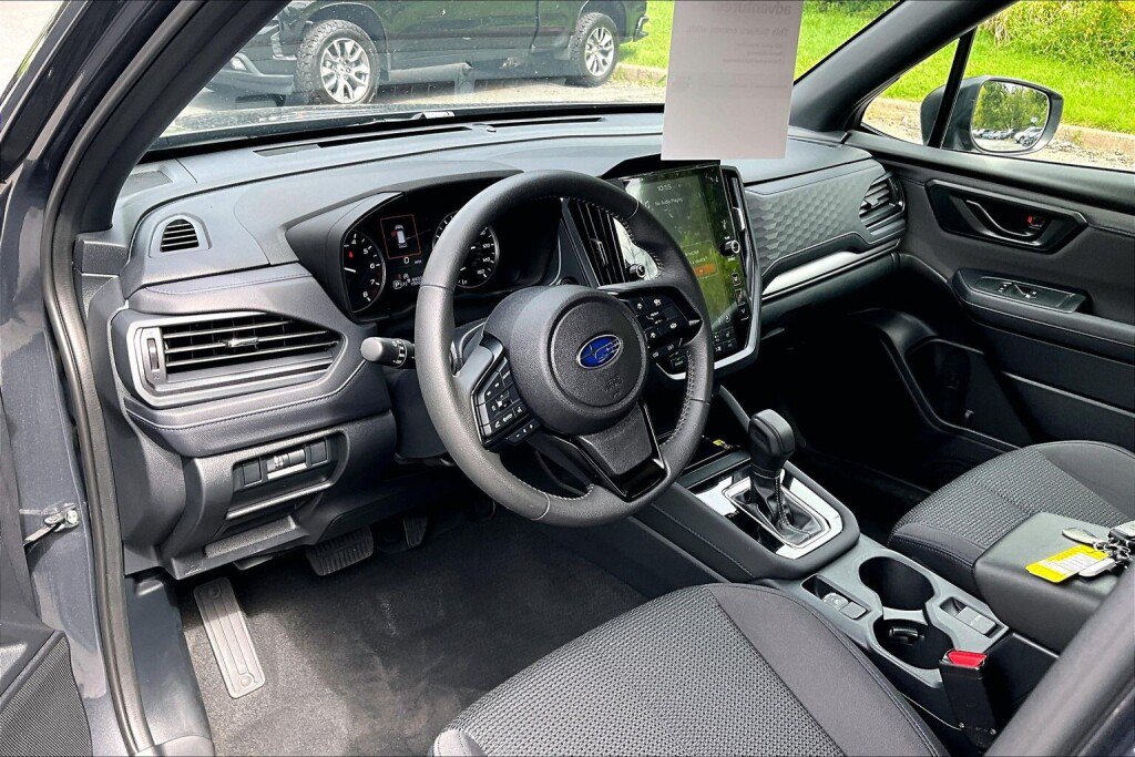 Certified 2025 Subaru Forester Premium AWD/4WD image 10