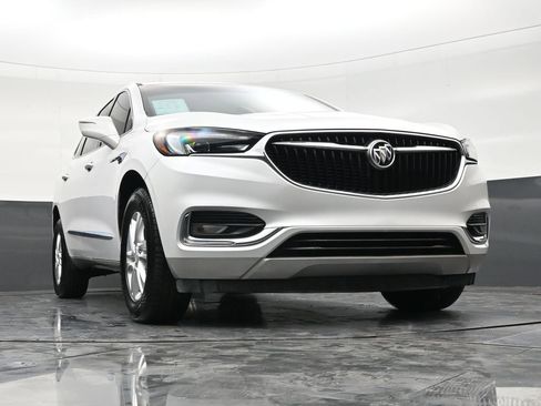 Used 2021 Buick Enclave Essence w/ Sound and Sites Package image 26