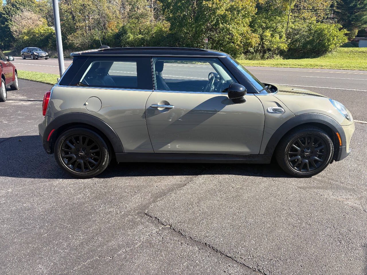 Used 2019 MINI Cooper 2-Door Hardtop FWD image 4