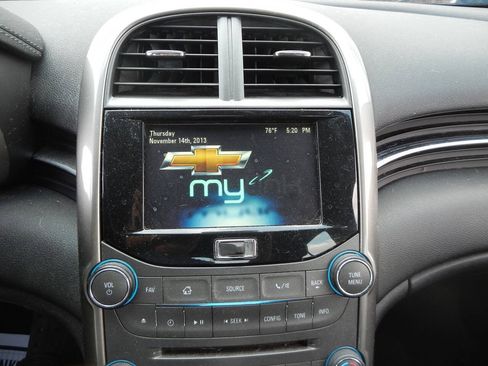Used 2013 Chevrolet Malibu LT FWD image 4