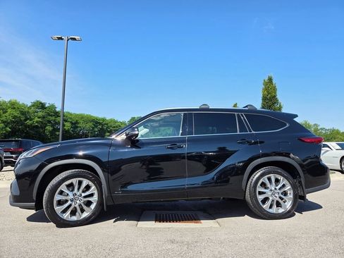 Used 2023 Toyota Highlander Limited AWD/4WD image 29