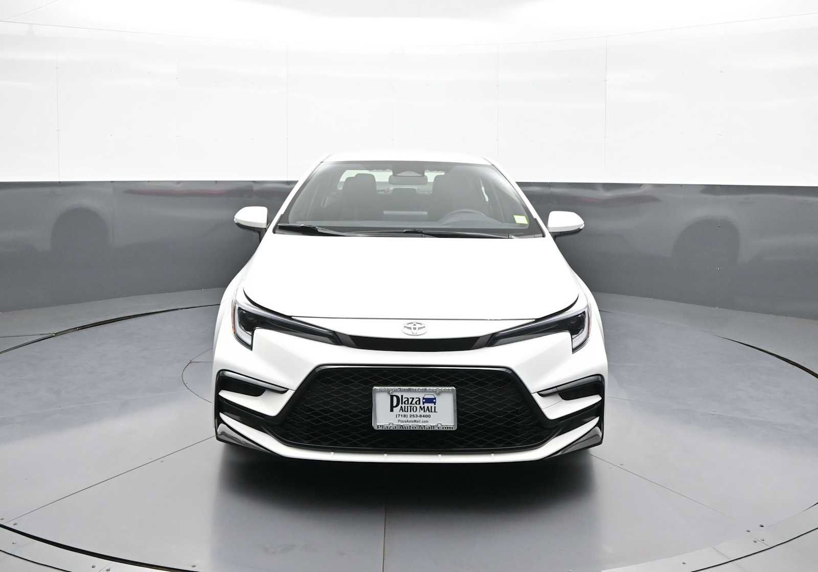 Certified 2026 Toyota Corolla SE FWD image 2