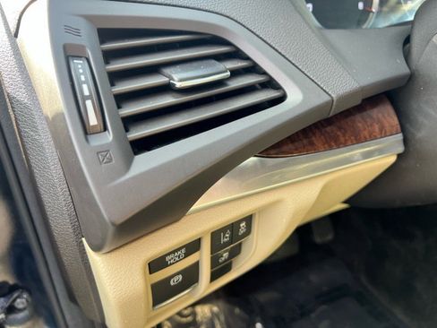 Used 2017 Acura MDX SH-AWD image 27