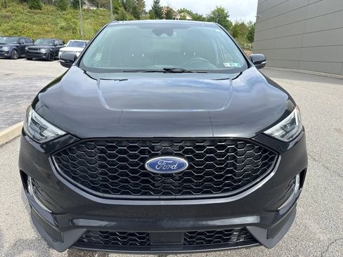 Used 2020 Ford Edge ST-Line w/ Cold Weather Package AWD/4WD image 2