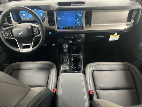 New 2026 Ford Expedition Active image 5