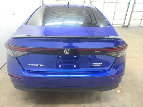 Used 2023 Honda Accord Sport image 9