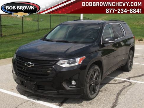 Used 2021 Chevrolet Traverse LT w/ LT Premium Package AWD/4WD image 1
