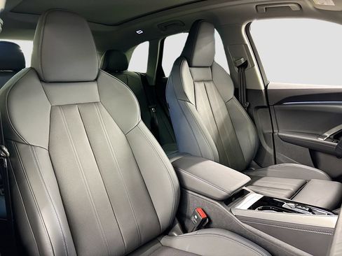Used 2025 Audi Q5 Premium Plus w/ Premium Plus AWD/4WD image 15