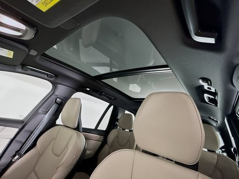 Certified 2026 Volvo XC90 T8 Plus w/ Protection Package Premier AWD/4WD image 23