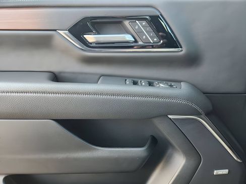 New 2026 GMC Yukon XL Denali AWD/4WD image 15